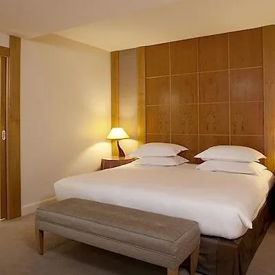 Hyatt Madeleine